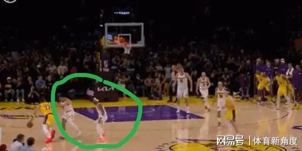 饶了小卡吧！血拼14中1+6犯离场！湖人球迷跪谢！