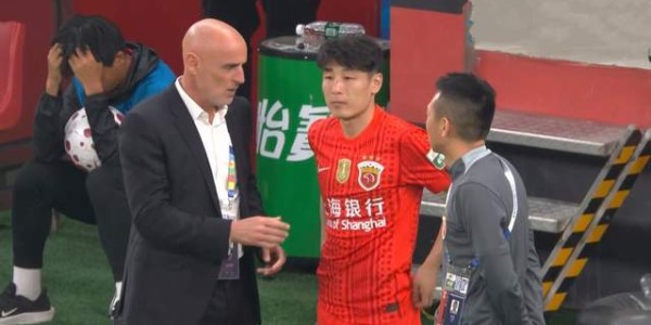 九游娱乐-国足只带2左后卫 毛伟杰+谢文能各踢1场？武磊象征出场 7前锋竞争